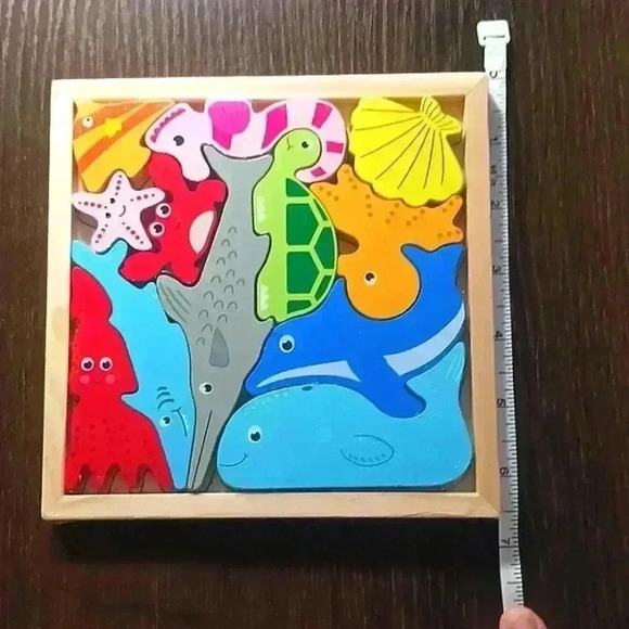 Wooden sea creature/ marine animal puzzle 12pc. - Picture 3 of 5